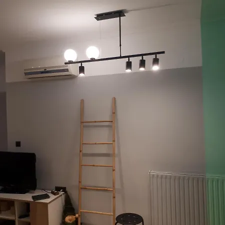 Agias Sofias Square Stunning Apartamento *