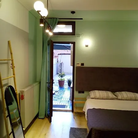 Agias Sofias Square Stunning Apartamento *